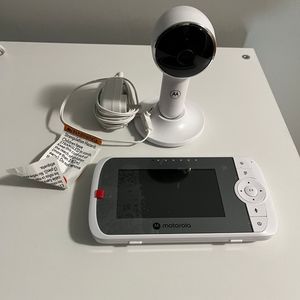 Motorola 4.3 Wi-Fi HD Baby monitor